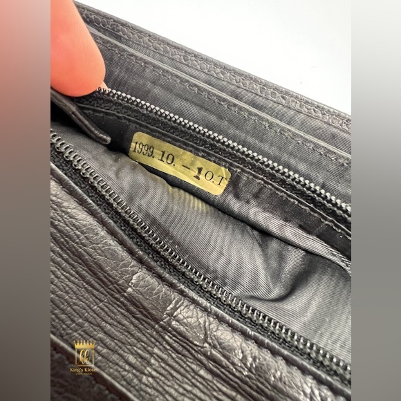 🖤SOLD🖤CHANEL timeless CAVIAR SKIN LEATHER BIFOLD WALLET - Picture 10 of 13